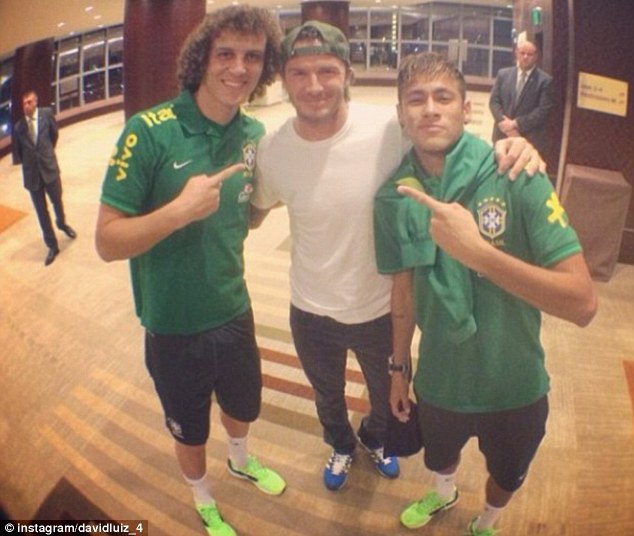 Ketika Bintang Brazil, Neymar dan Luis Foto Bareng Idolanya, Beckham 